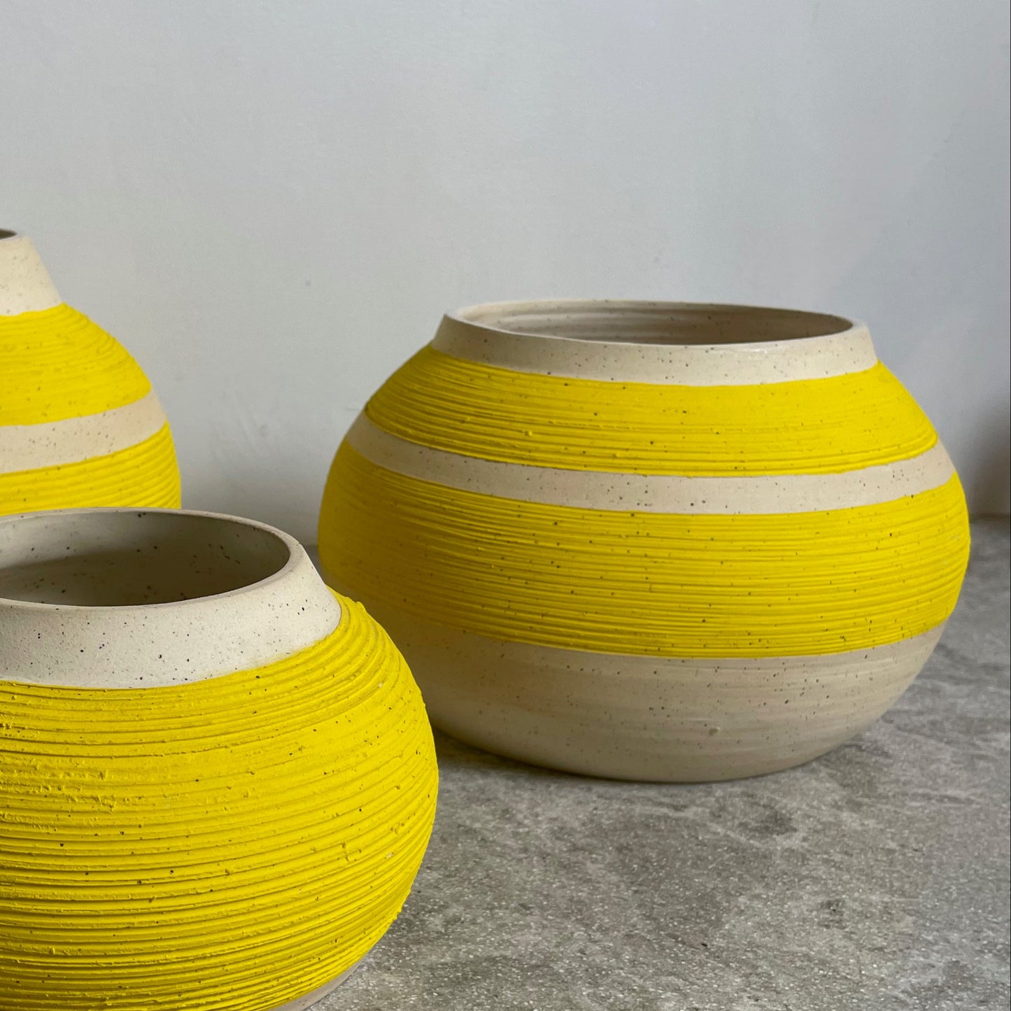 Yellow Rib Vase 004