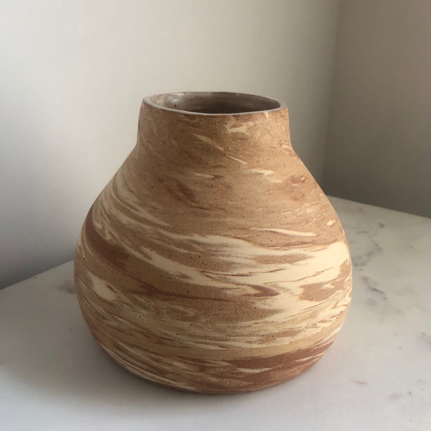 Marbled Curvy Vase